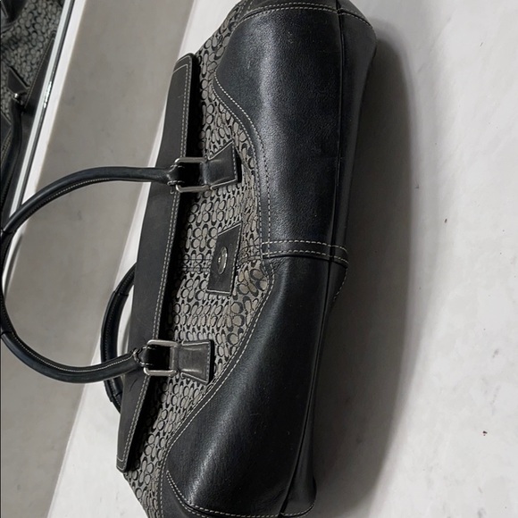 Coach - Picture 4 of 5